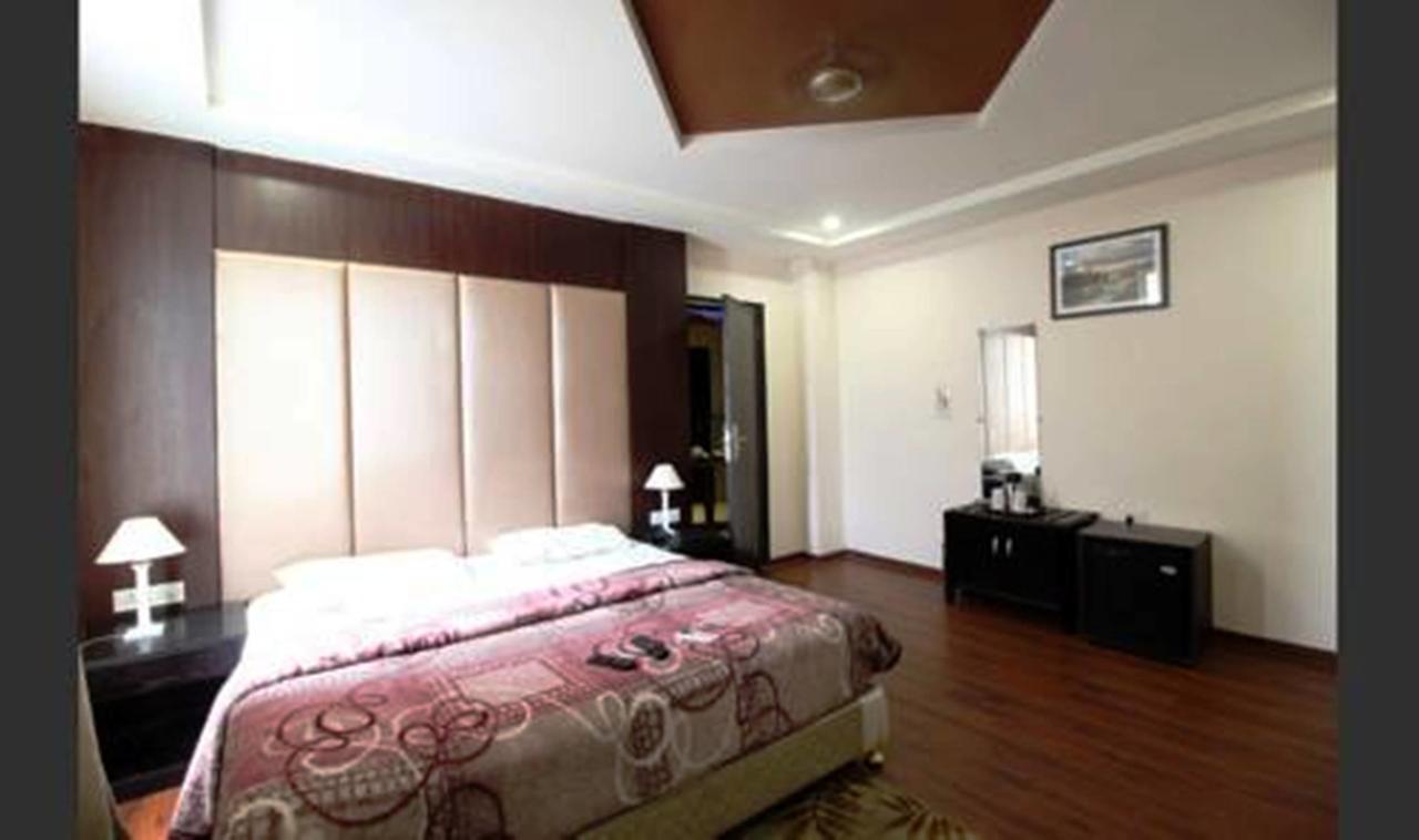 Hotel Vipul Grand Gurgaon Extérieur photo