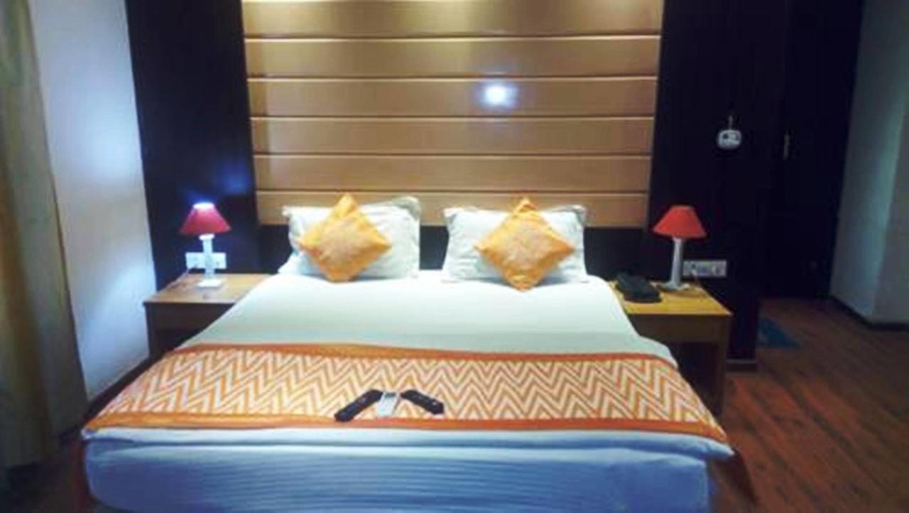 Hotel Vipul Grand Gurgaon Extérieur photo