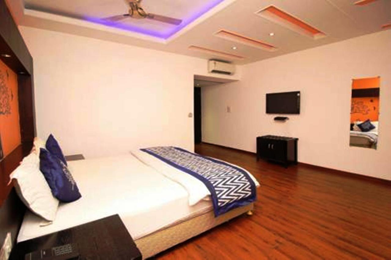Hotel Vipul Grand Gurgaon Extérieur photo