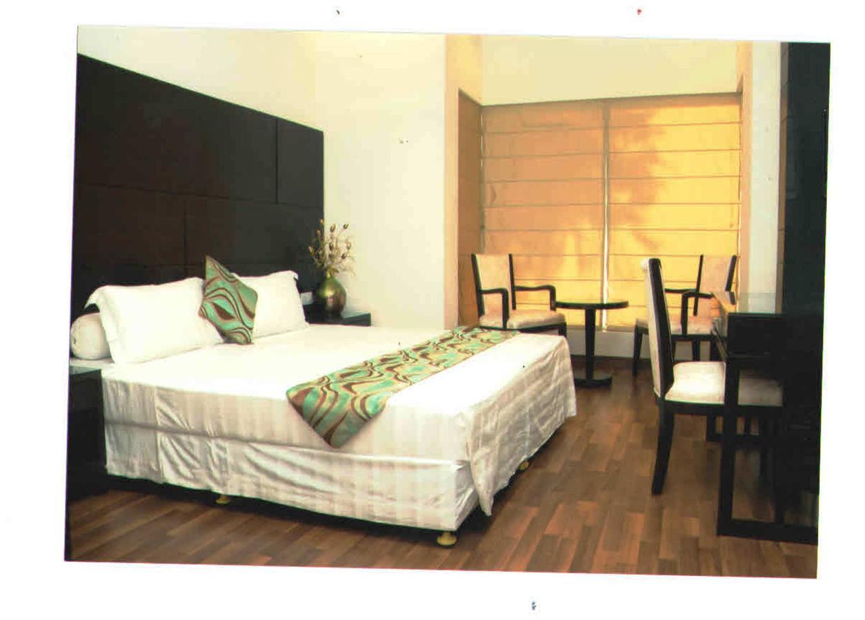 Hotel Vipul Grand Gurgaon Extérieur photo